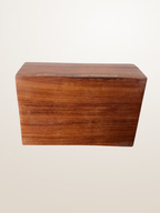 Boîte népalaise en bois sculpté