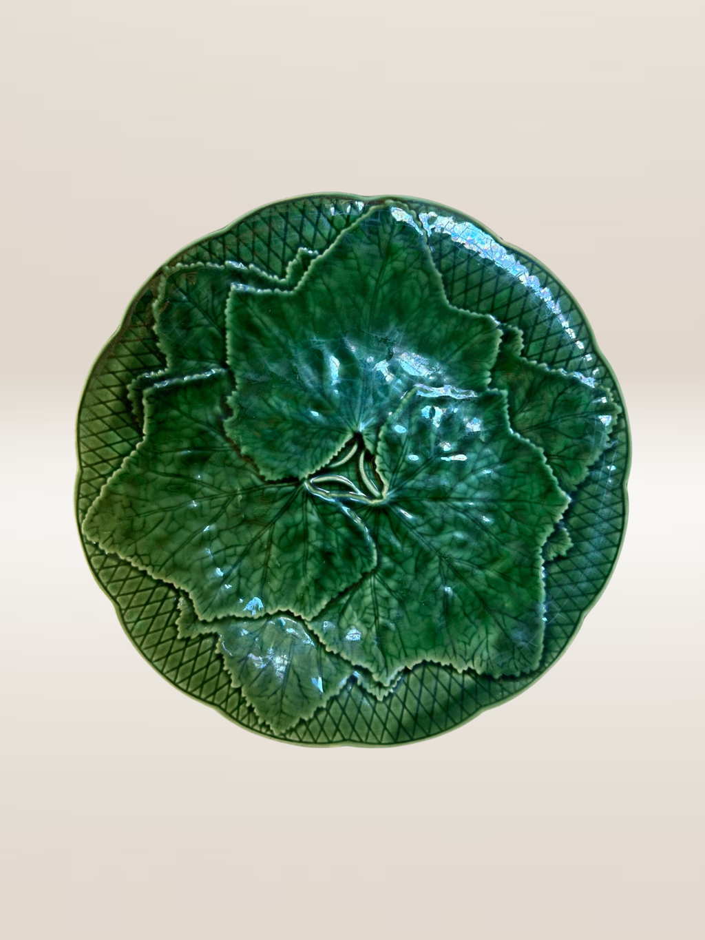 Set de 5 assiettes à dessert barbotine verte, modèle feuille de vigne Gien