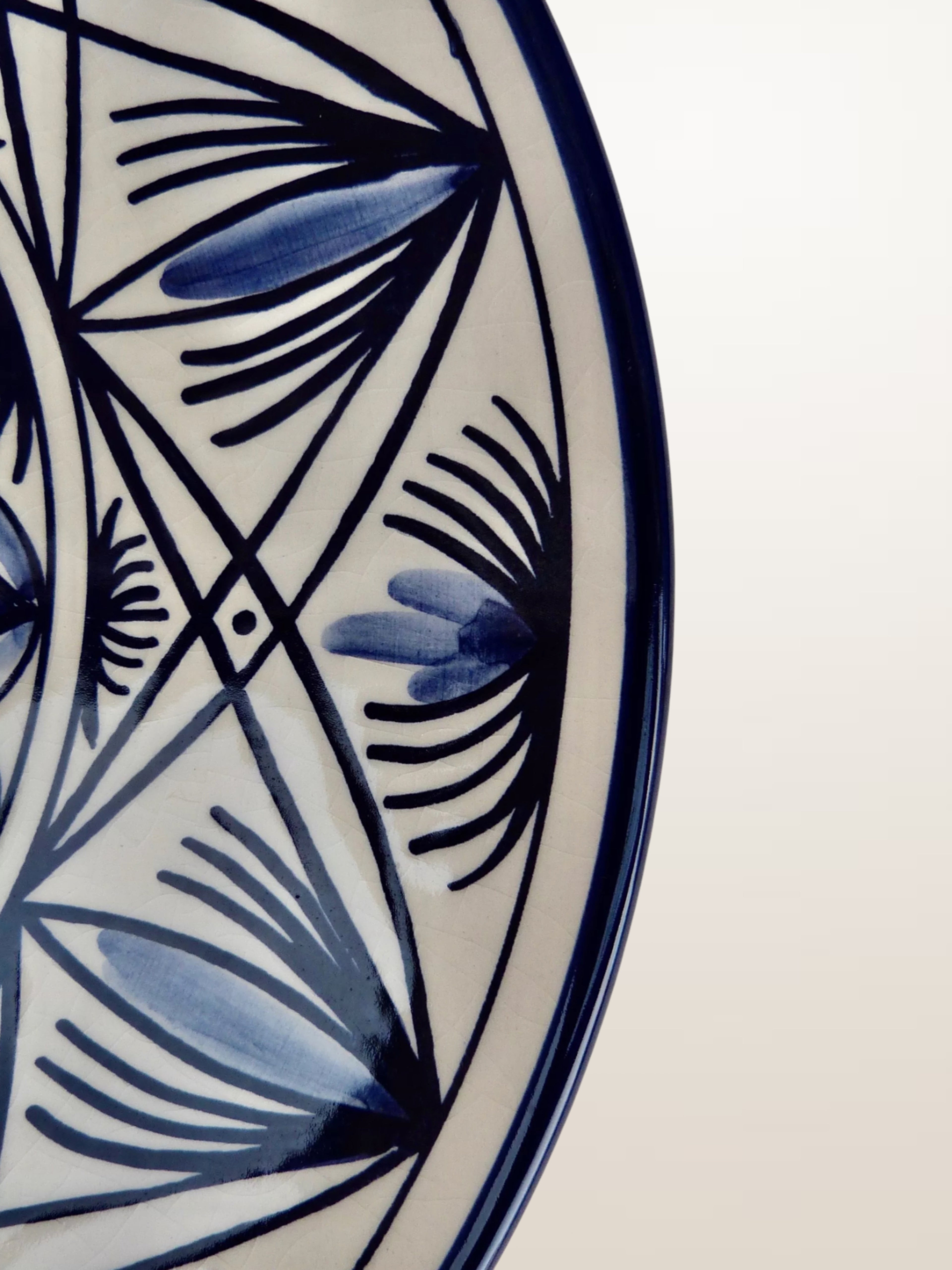 Set de trois plats en céramique peinte espagnole - ⌀ 23, 26 et 32 cm
