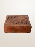 Boîte népalaise en bois sculpté