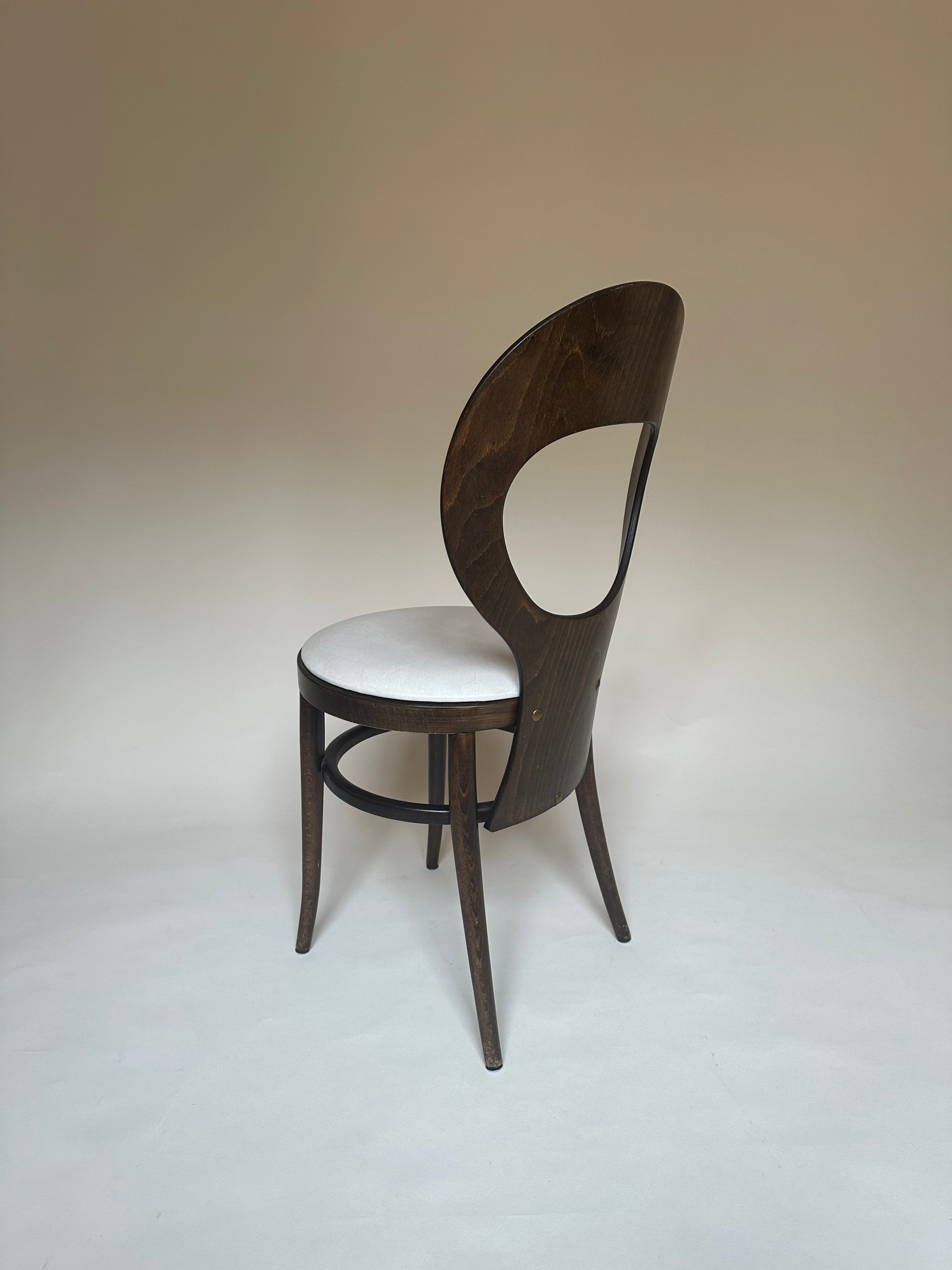 Set de six chaises Mouette attr. à Baumann