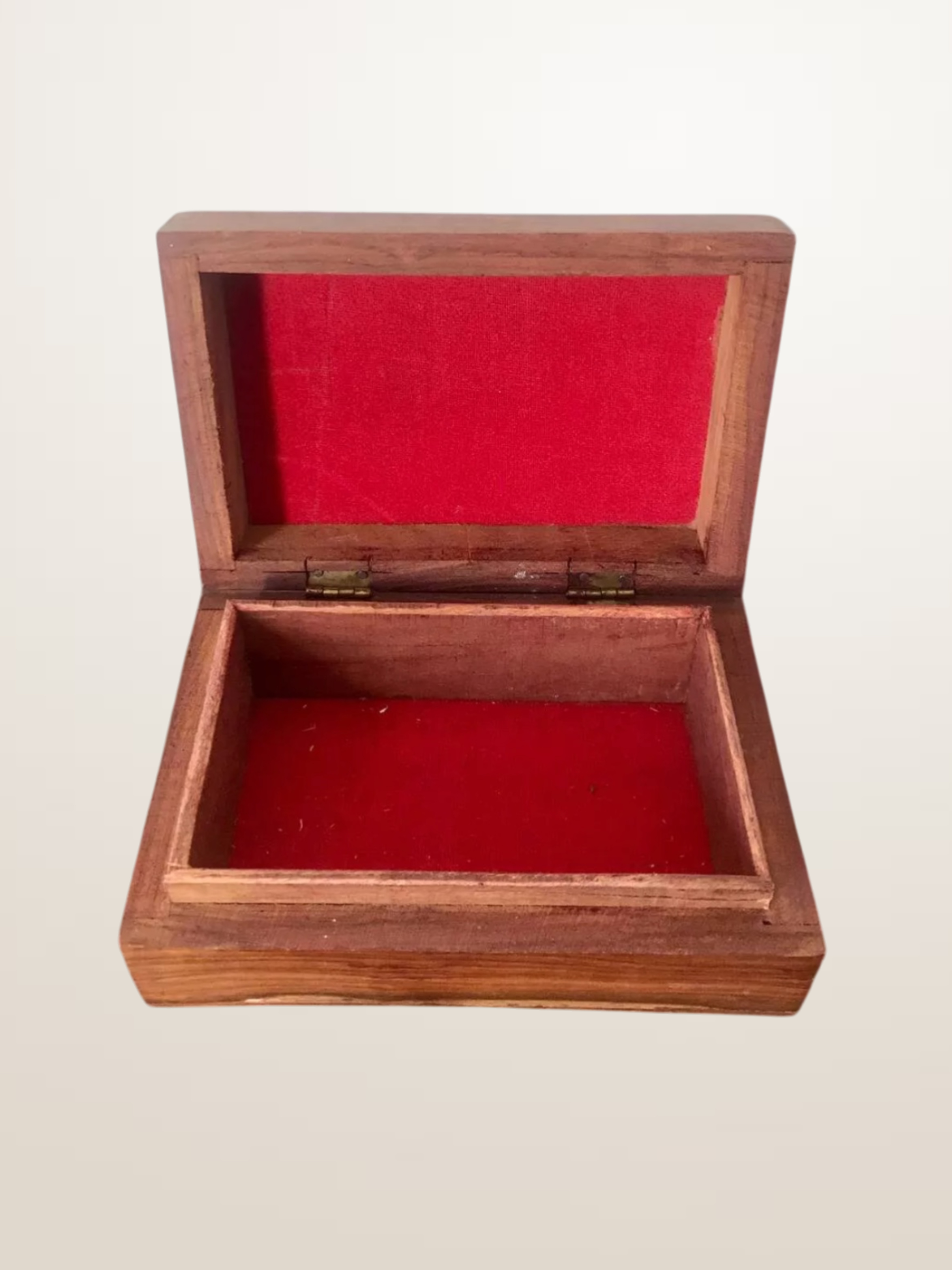 Boîte népalaise en bois sculpté