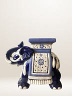 Paire de tables d'appoint éléphants en céramique
