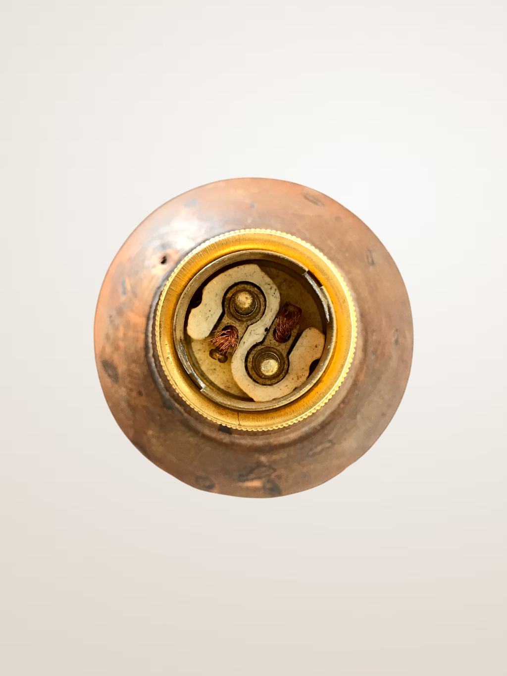 Lampe en bois avec abat-jour en lin