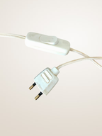 Lampe en bois avec abat-jour en lin