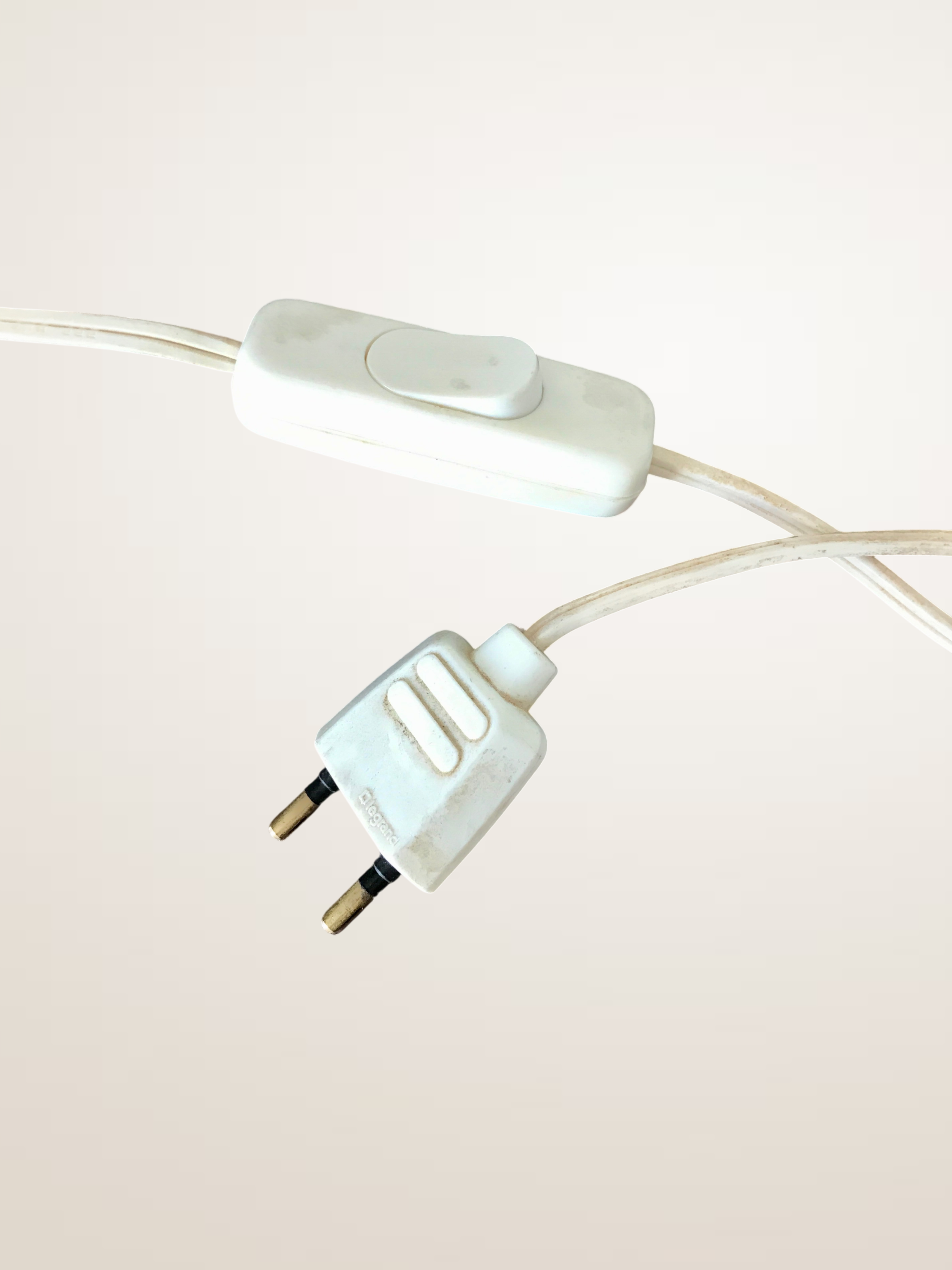 Lampe en bois avec abat-jour en lin