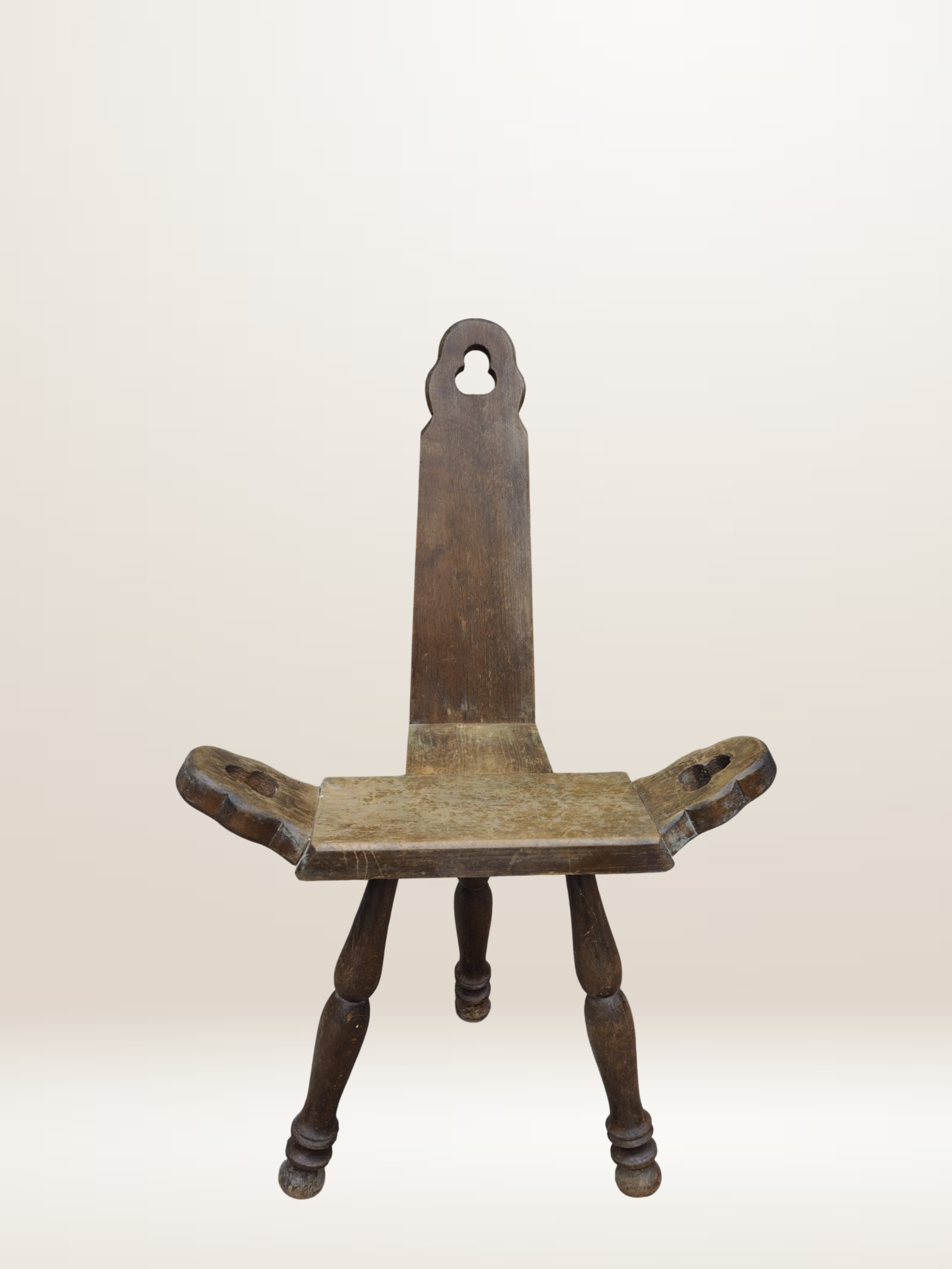 Chaise paysanne tripode en bois