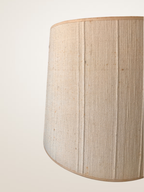 Lampe en bois avec abat-jour en lin