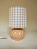Lampe en céramique avec abat-jour en coton vichy