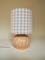 Lampe en céramique avec abat-jour en coton vichy