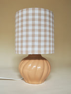 Lampe en céramique avec abat-jour en coton vichy