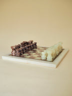Jeu d'échecs en onyx et marbre