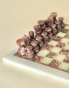 Jeu d'échecs en onyx et marbre