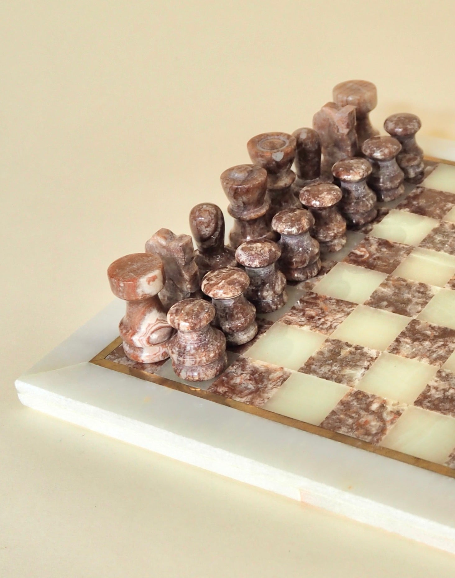Jeu d'échecs en onyx et marbre
