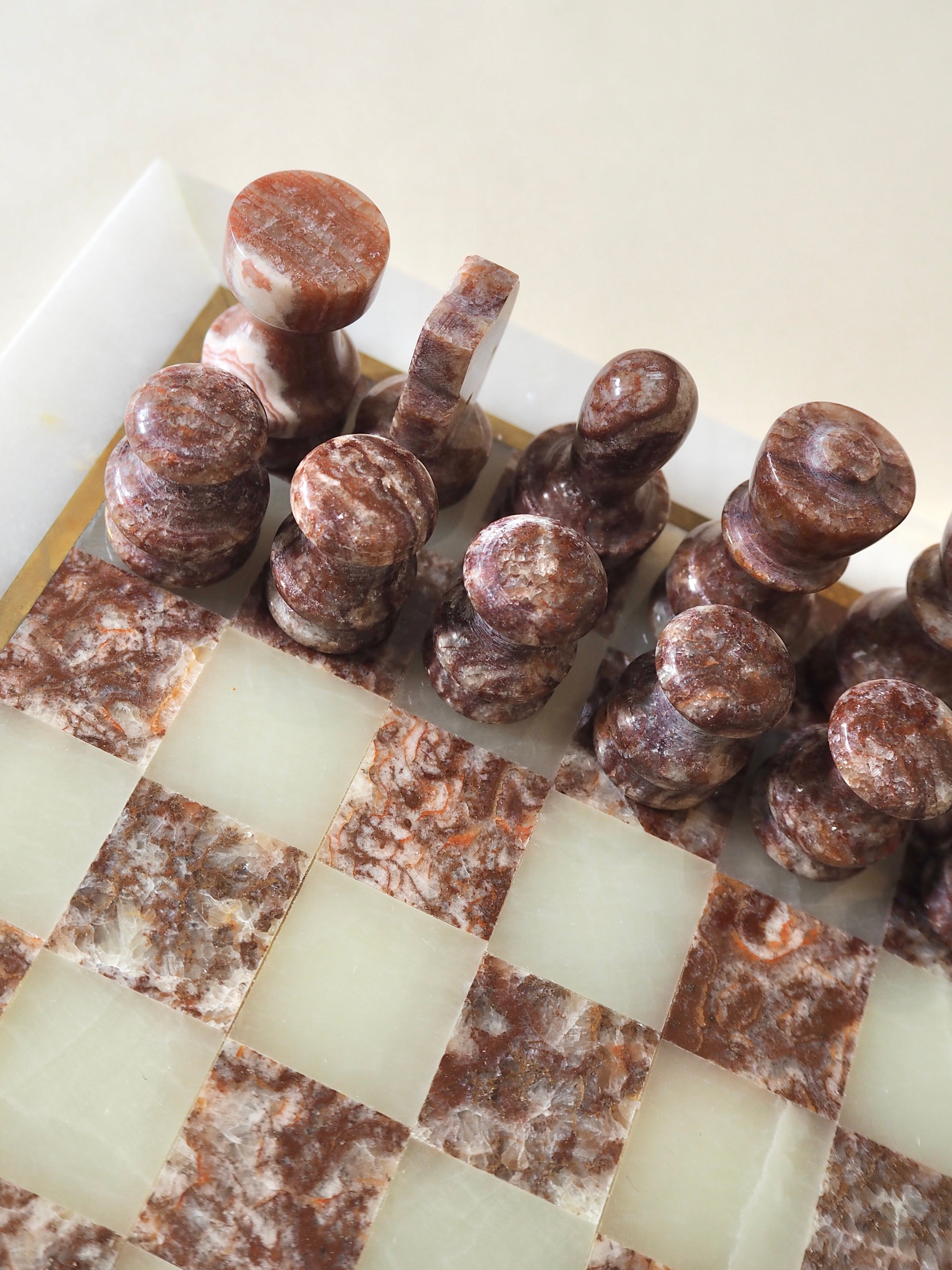 Jeu d'échecs en onyx et marbre