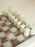 Jeu d'échecs en onyx et marbre