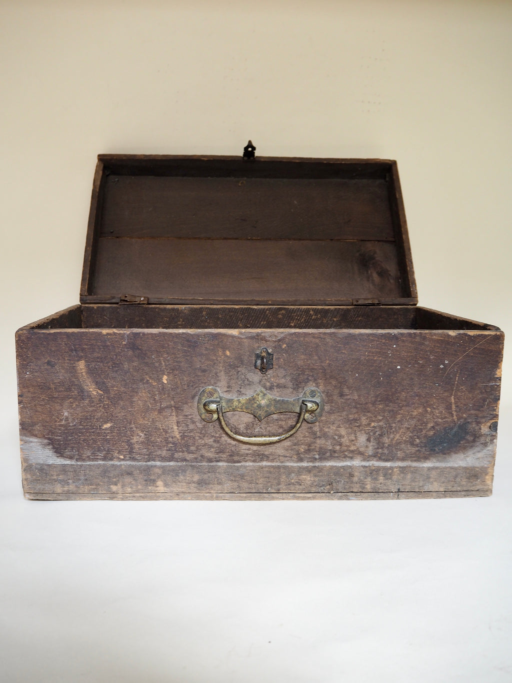 Ancienne caisse d’atelier en bois