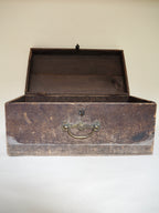 Ancienne caisse d’atelier en bois