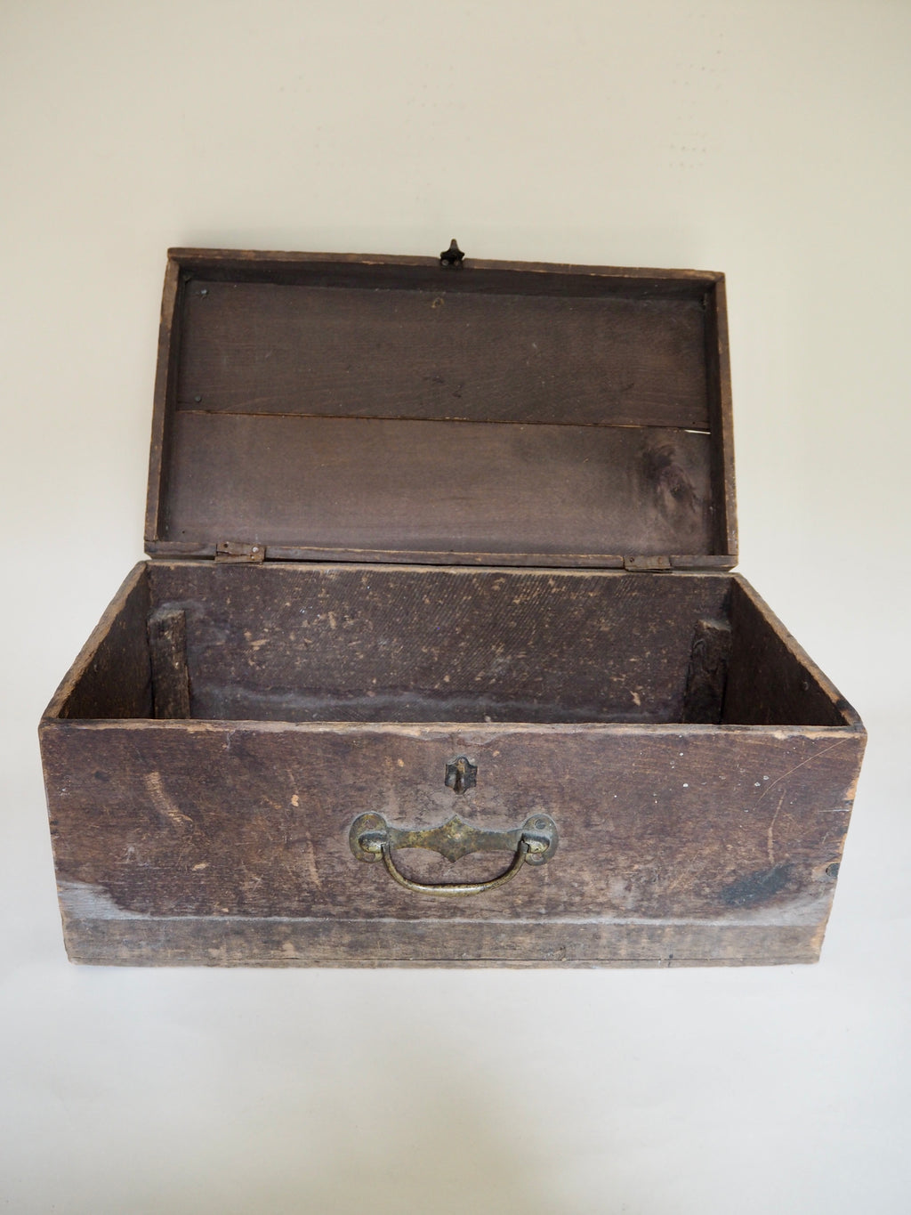 Ancienne caisse d’atelier en bois