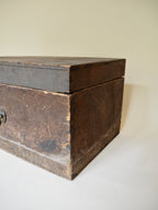 Ancienne caisse d’atelier en bois