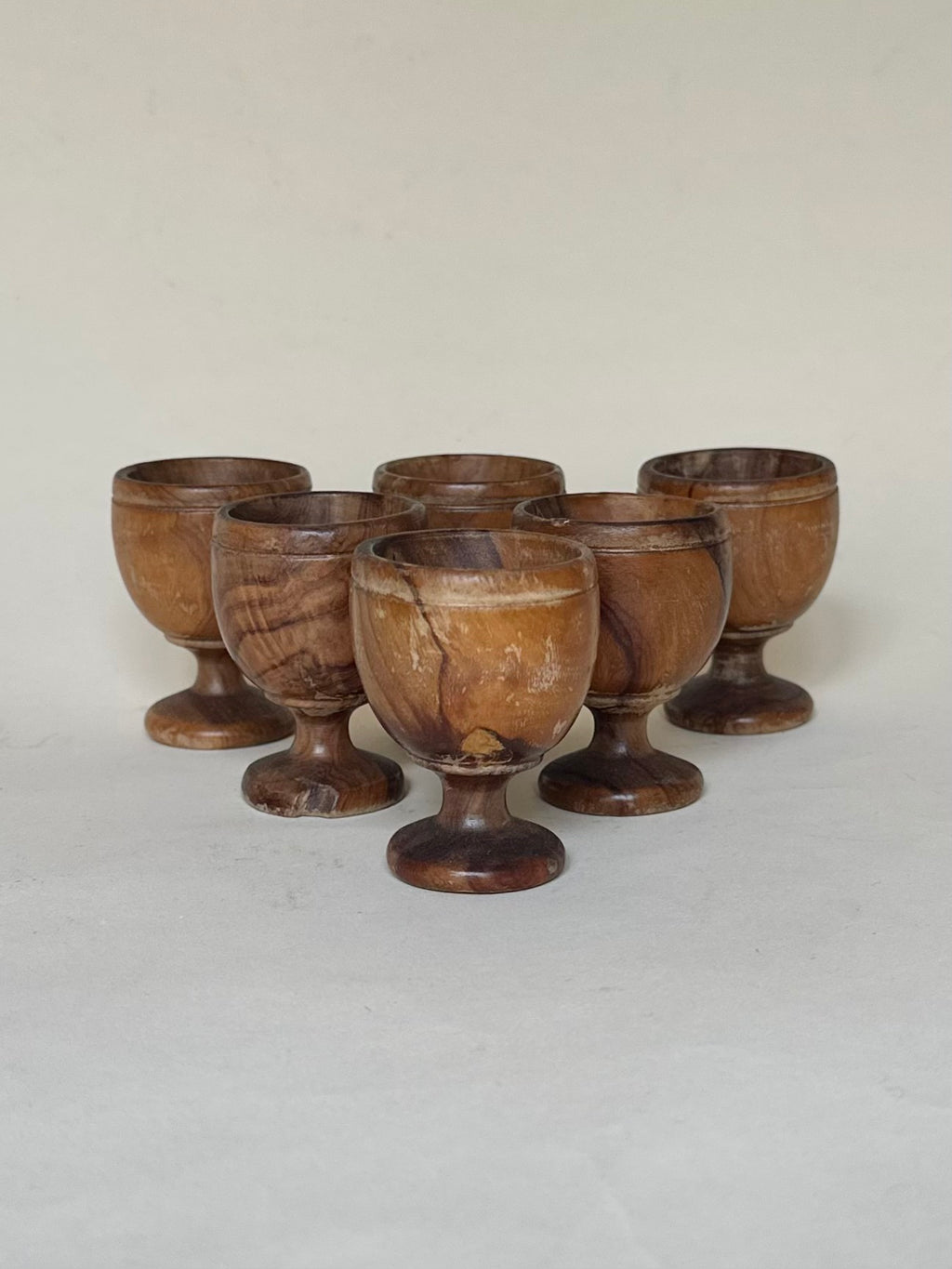 Set de six coquetiers en bois