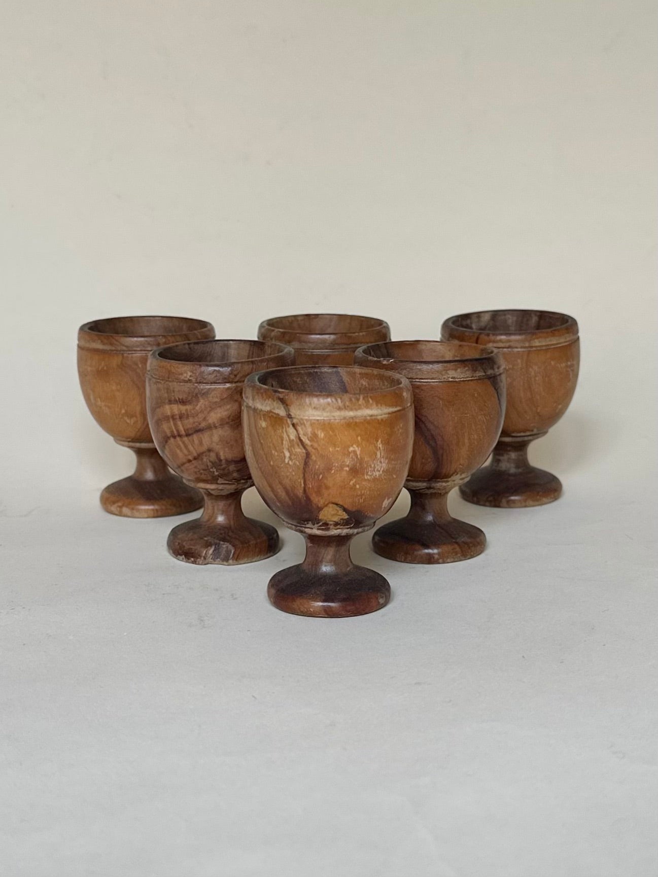 Set de six coquetiers en bois
