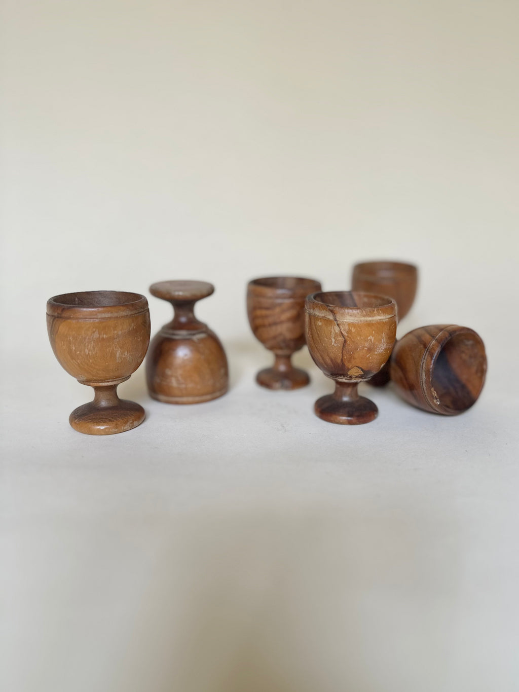 Set de six coquetiers en bois