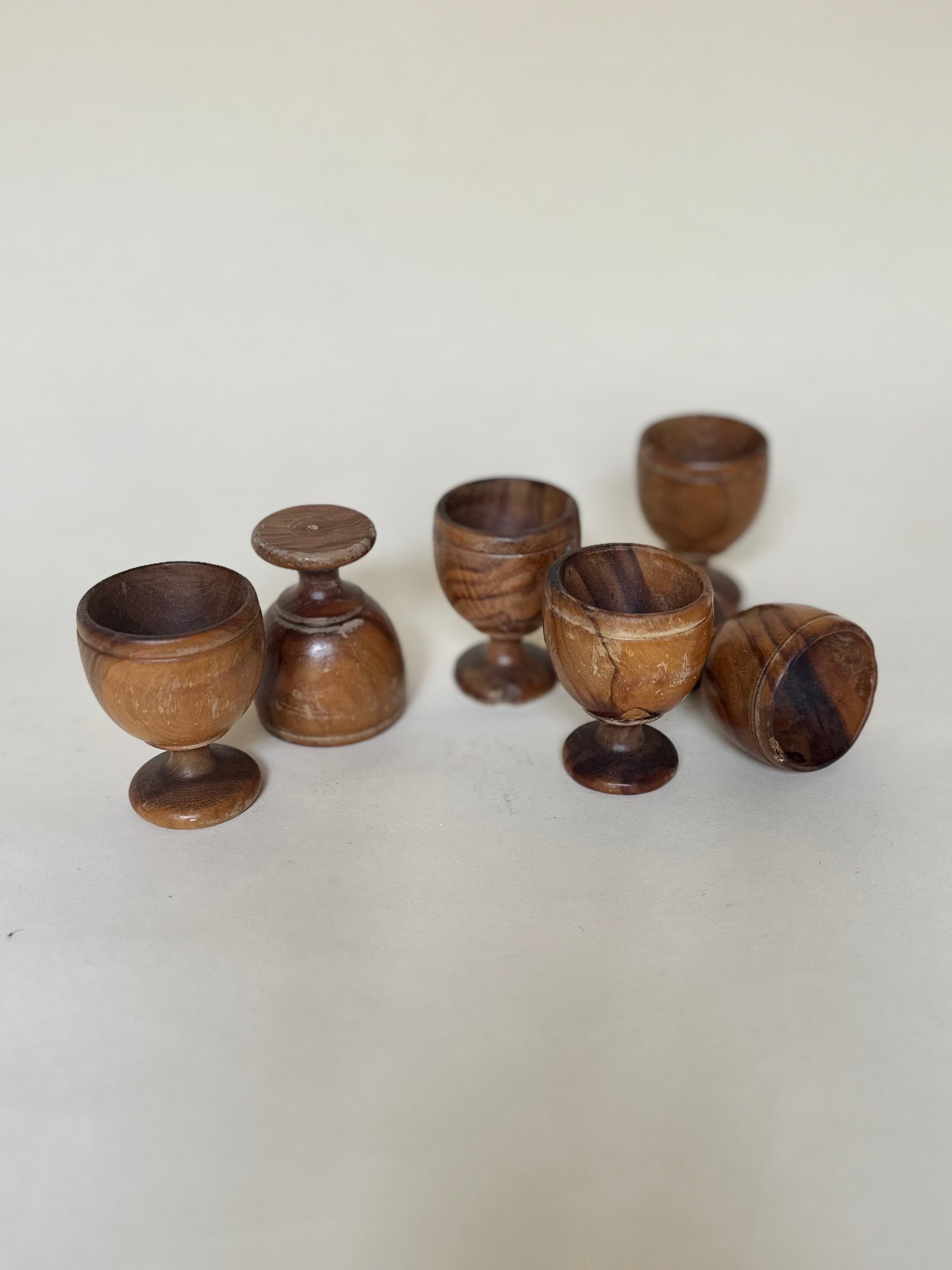 Set de six coquetiers en bois