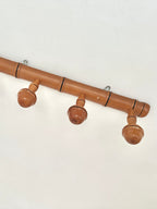 Porte-manteau mural en bois tourné effet bambou