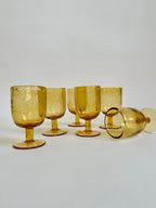 Set de six verres à pied en verre bullé jaune