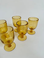 Set de six verres à pied en verre bullé jaune