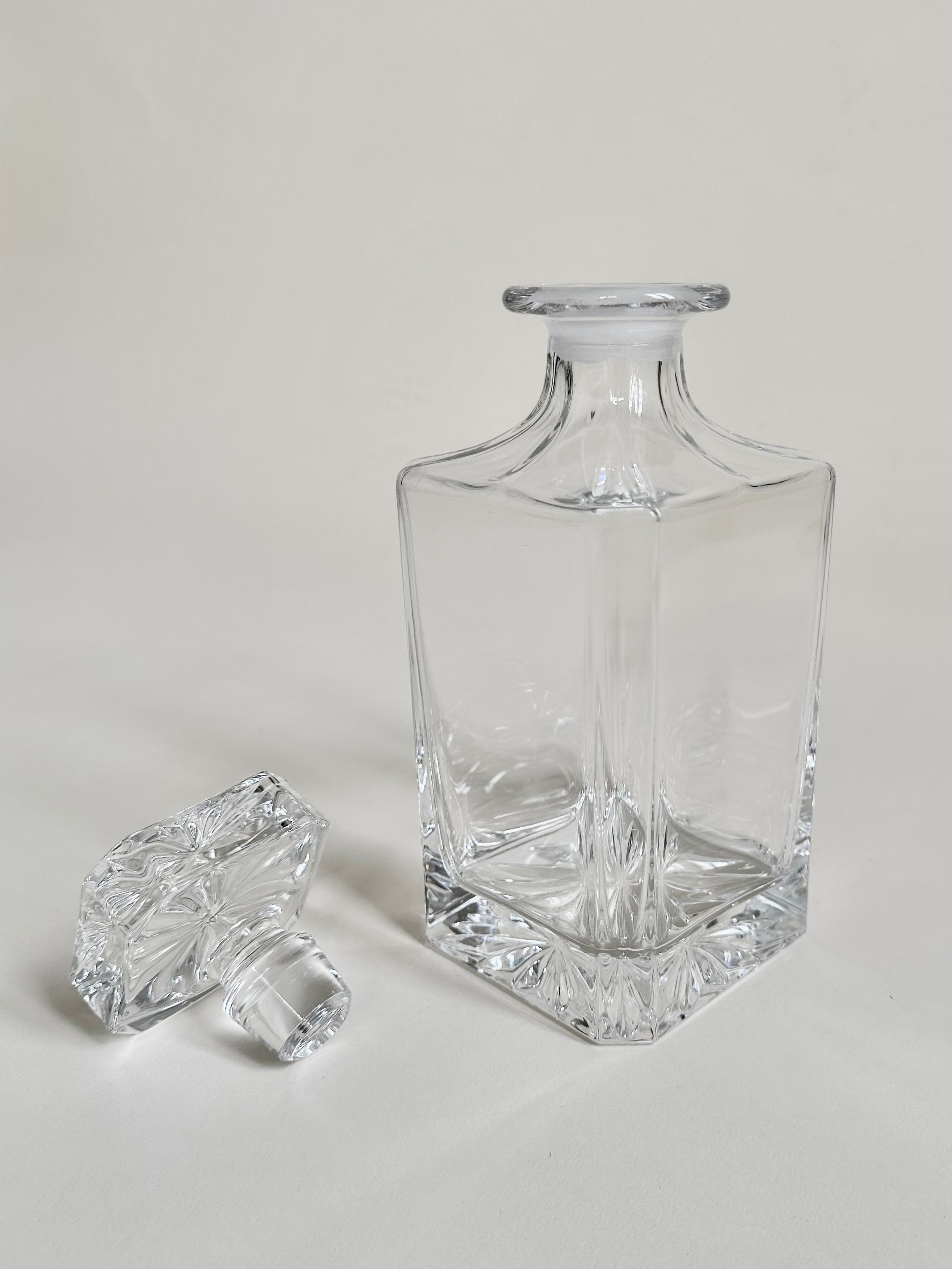Carafe à whisky en cristal taillé