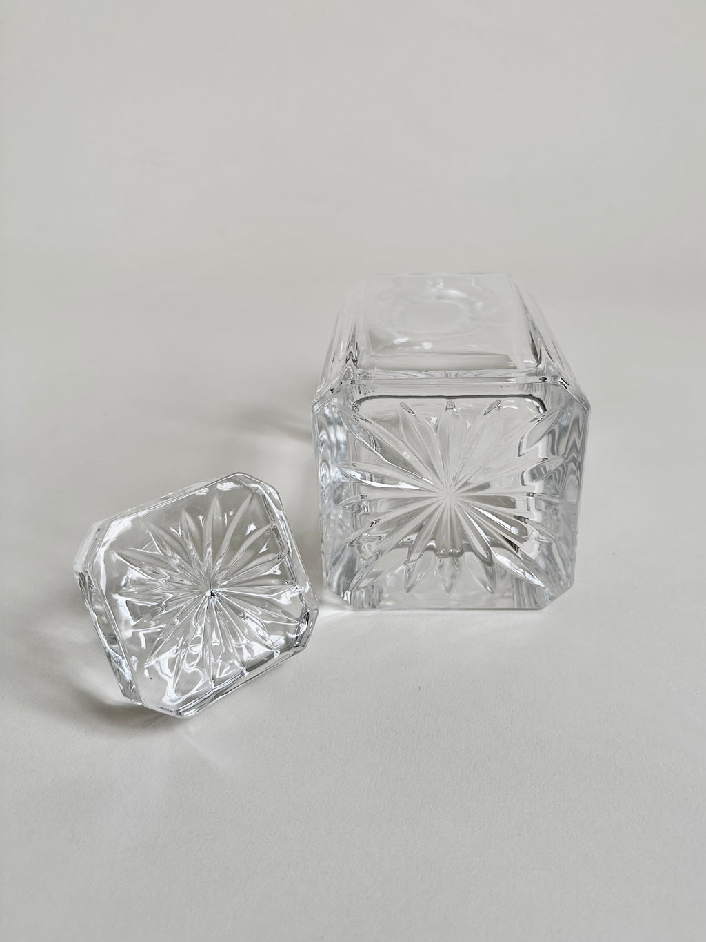 Carafe à whisky en cristal taillé