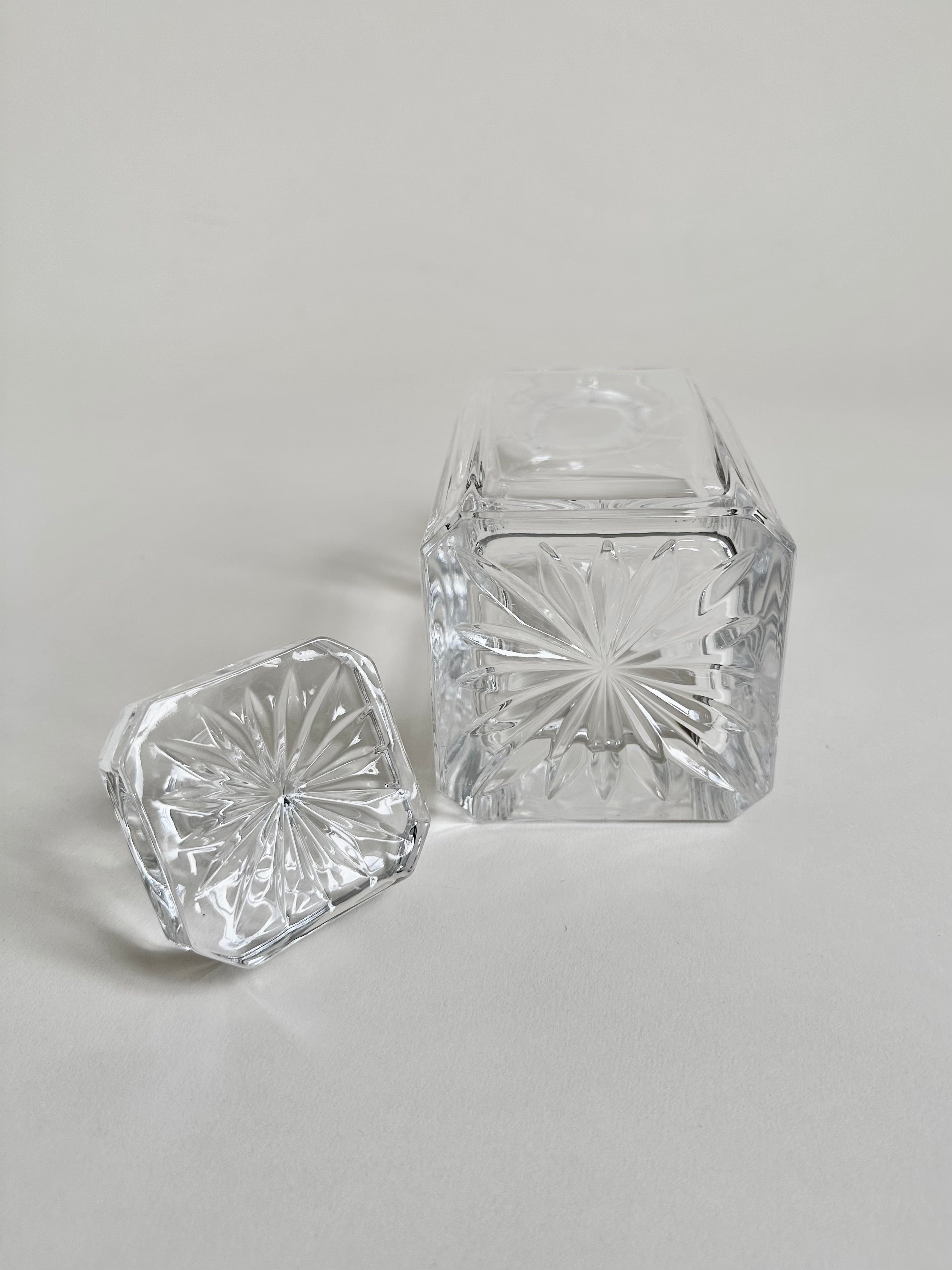 Carafe à whisky en cristal taillé