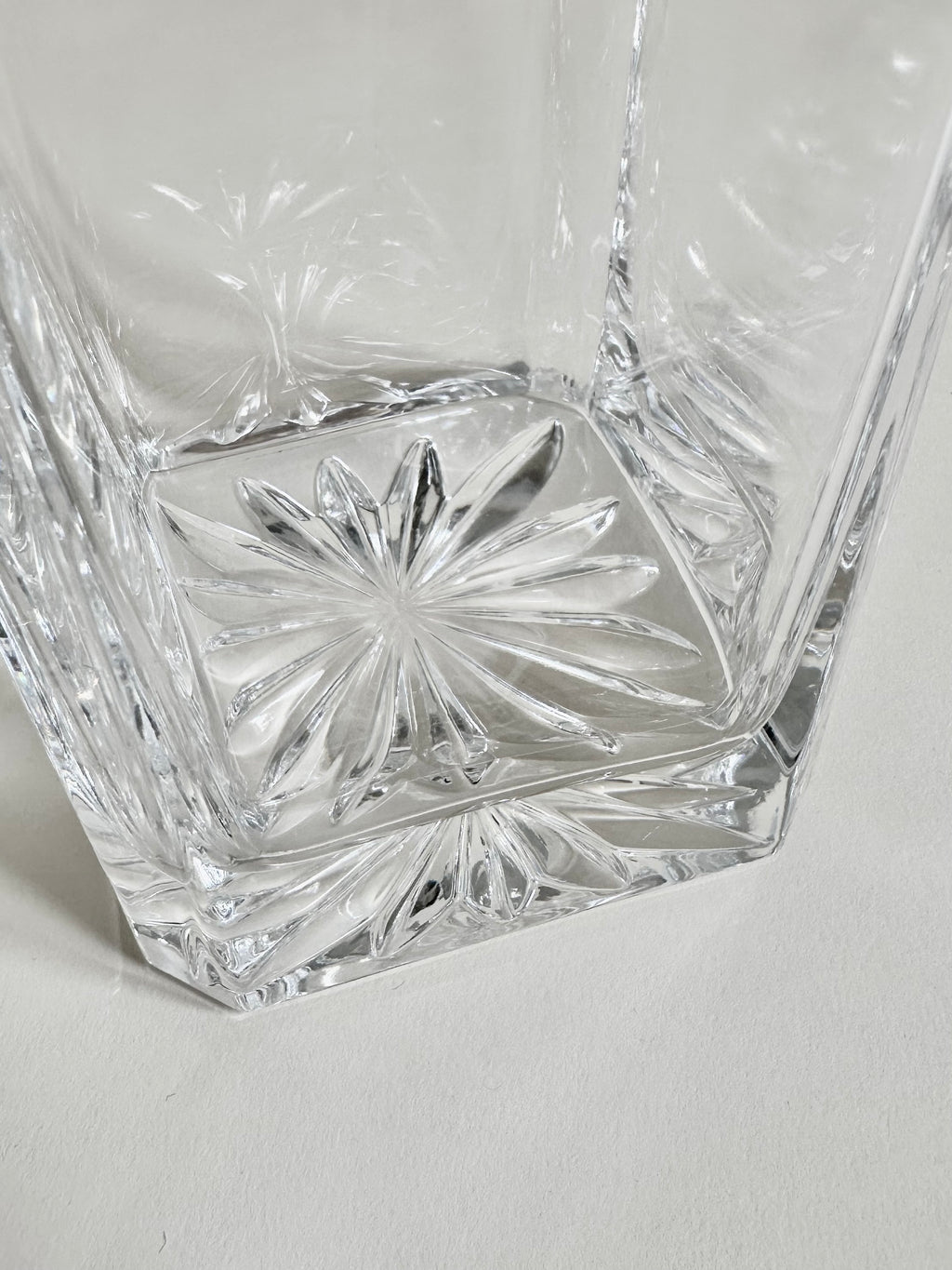 Carafe à whisky en cristal taillé