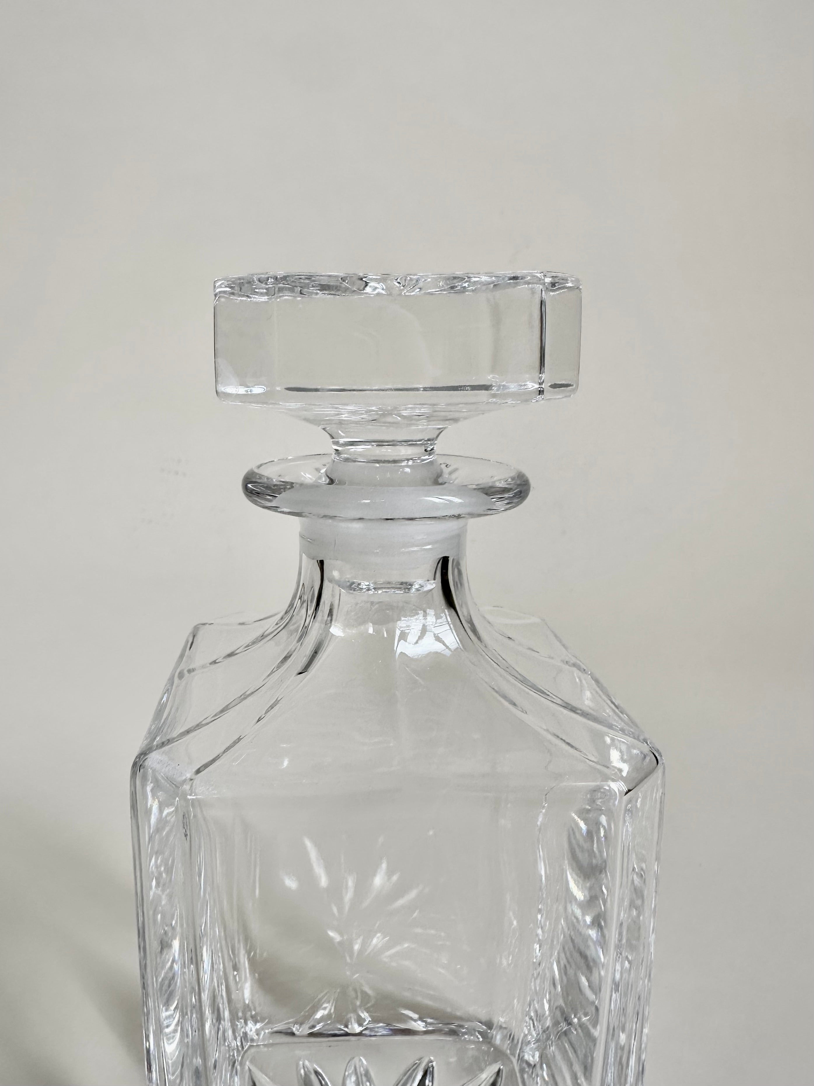 Carafe à whisky en cristal taillé