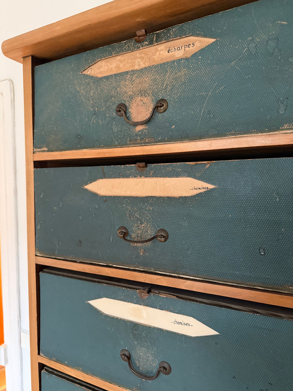 Cartonnier en bois et carton