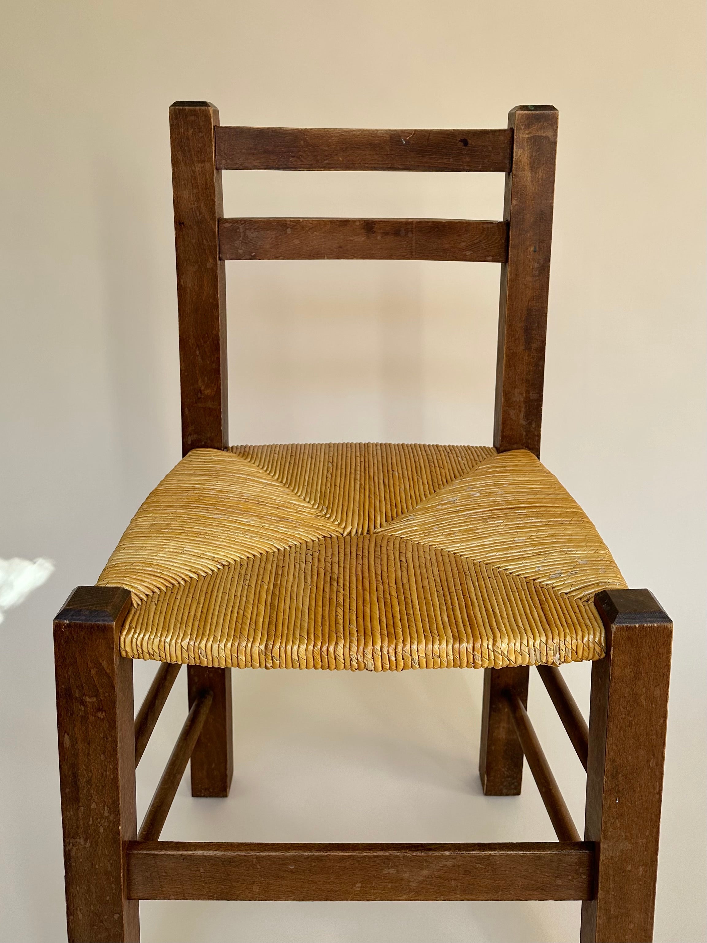 Set de quatre chaises paysannes paillées