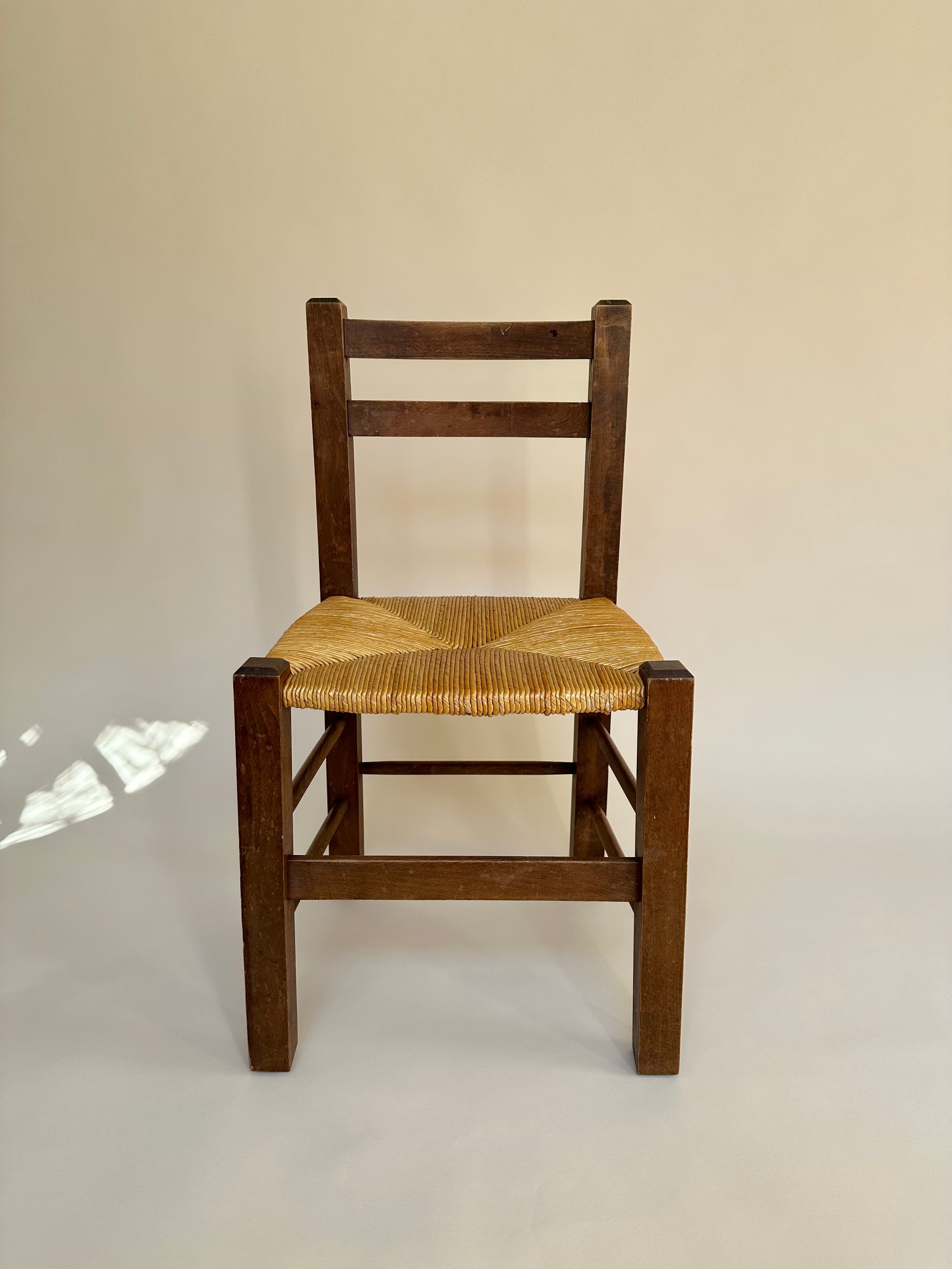 Set de quatre chaises paysannes paillées