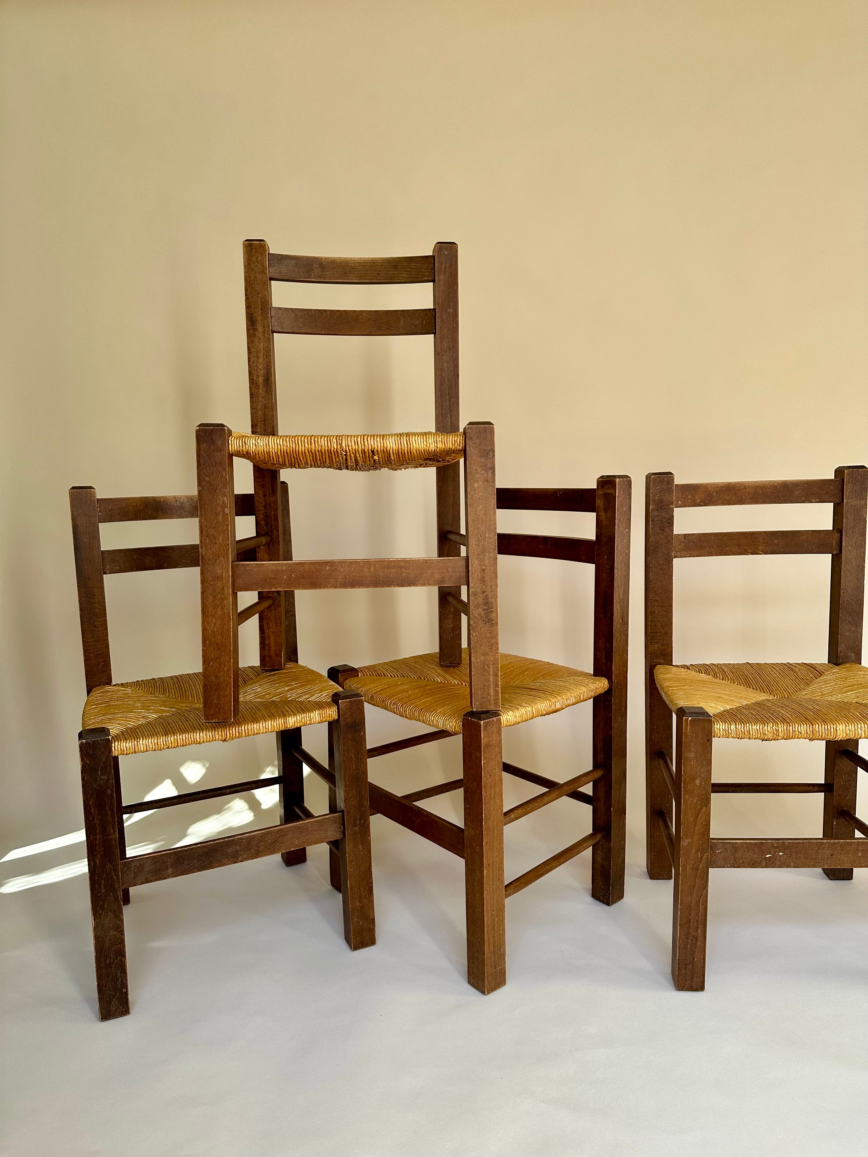 Set de quatre chaises paysannes paillées