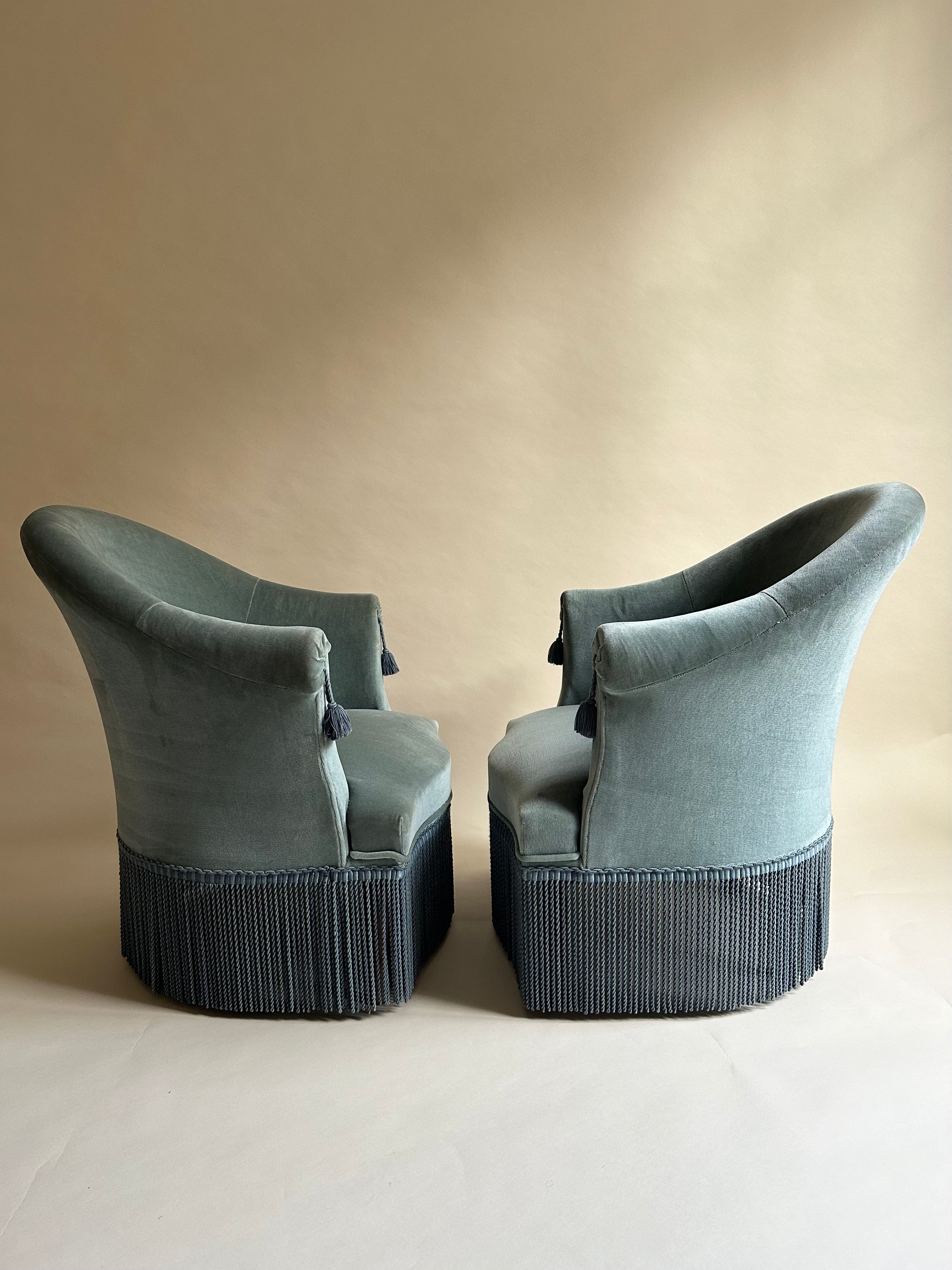 Fauteuils crapauds en velours bleu