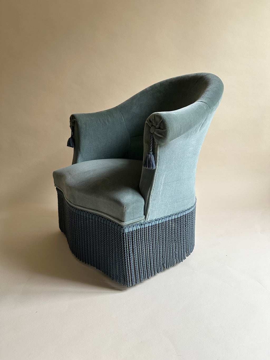 Fauteuils crapauds en velours bleu