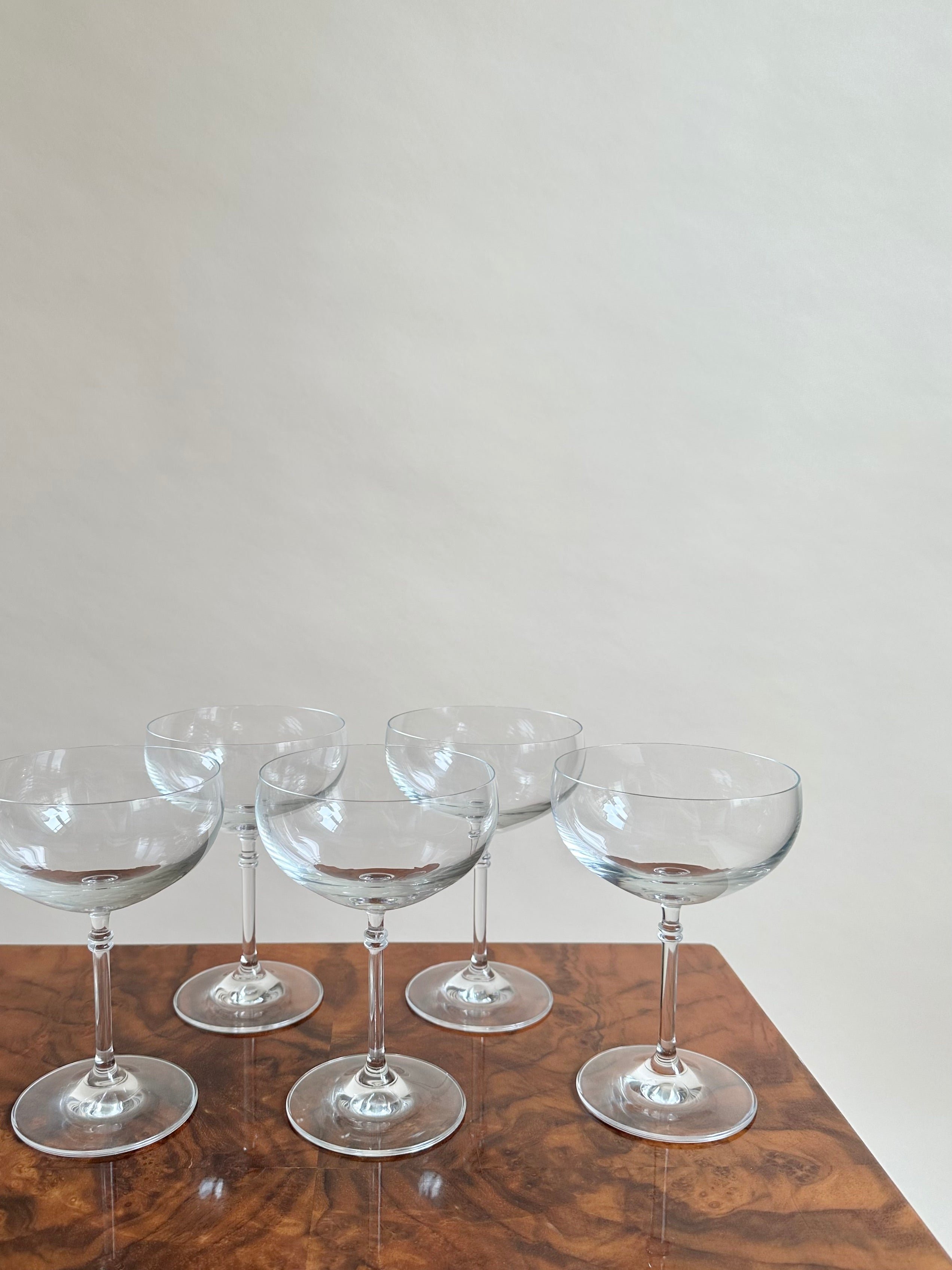 Set de cinq coupes à champagne