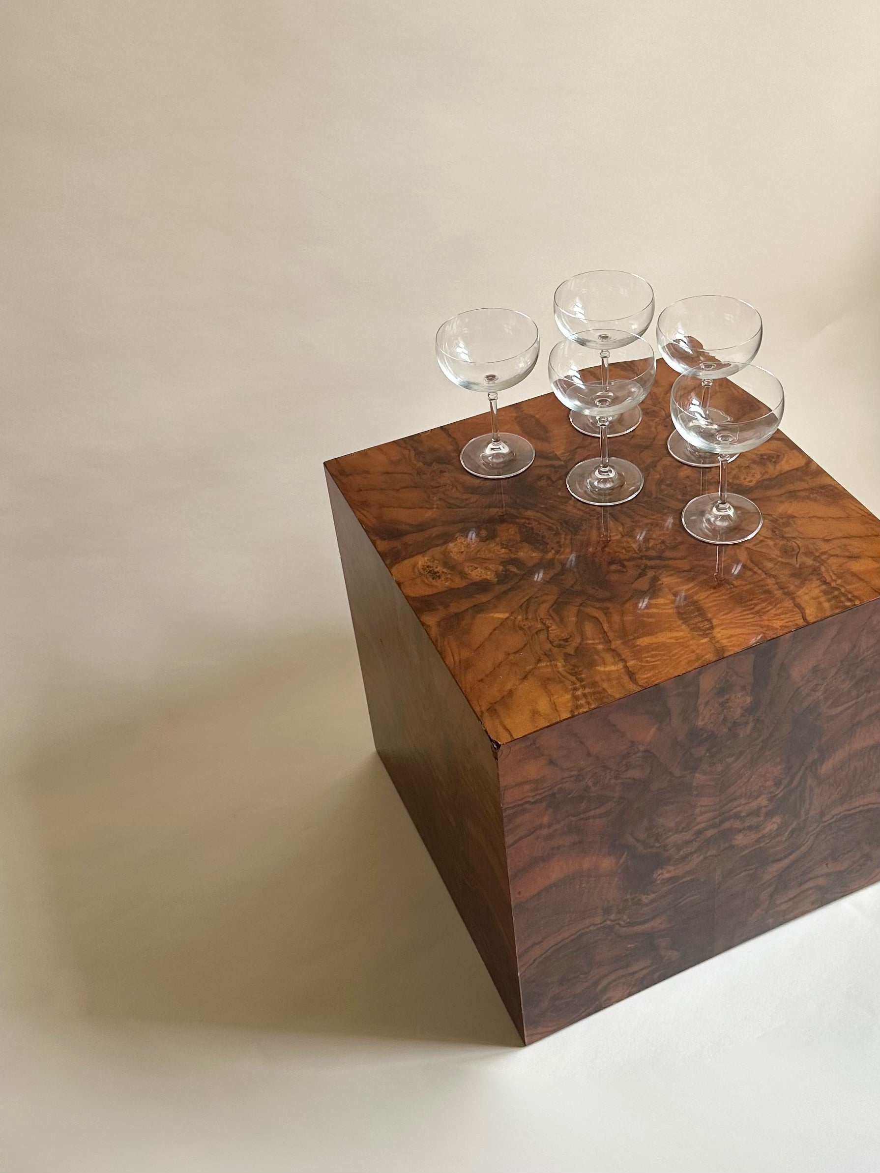 Set de cinq coupes à champagne