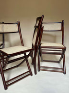 Chaises pliantes en bois et cannage