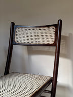 Chaises pliantes en bois et cannage