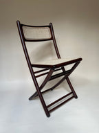 Chaises pliantes en bois et cannage