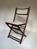 Chaises pliantes en bois et cannage