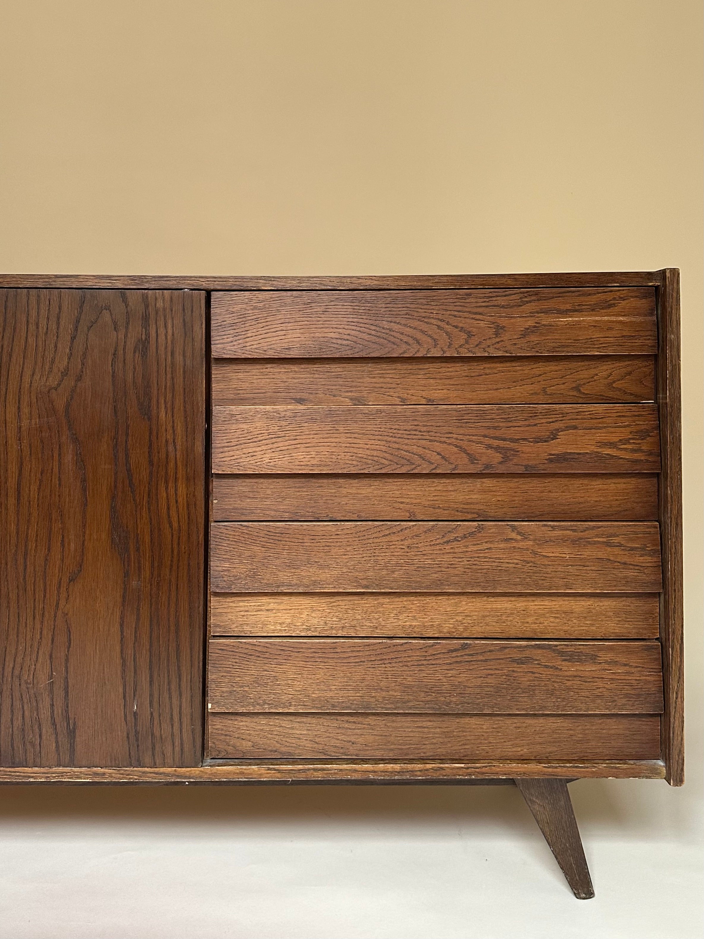 Enfilade U-460 Jiri Jiroutek