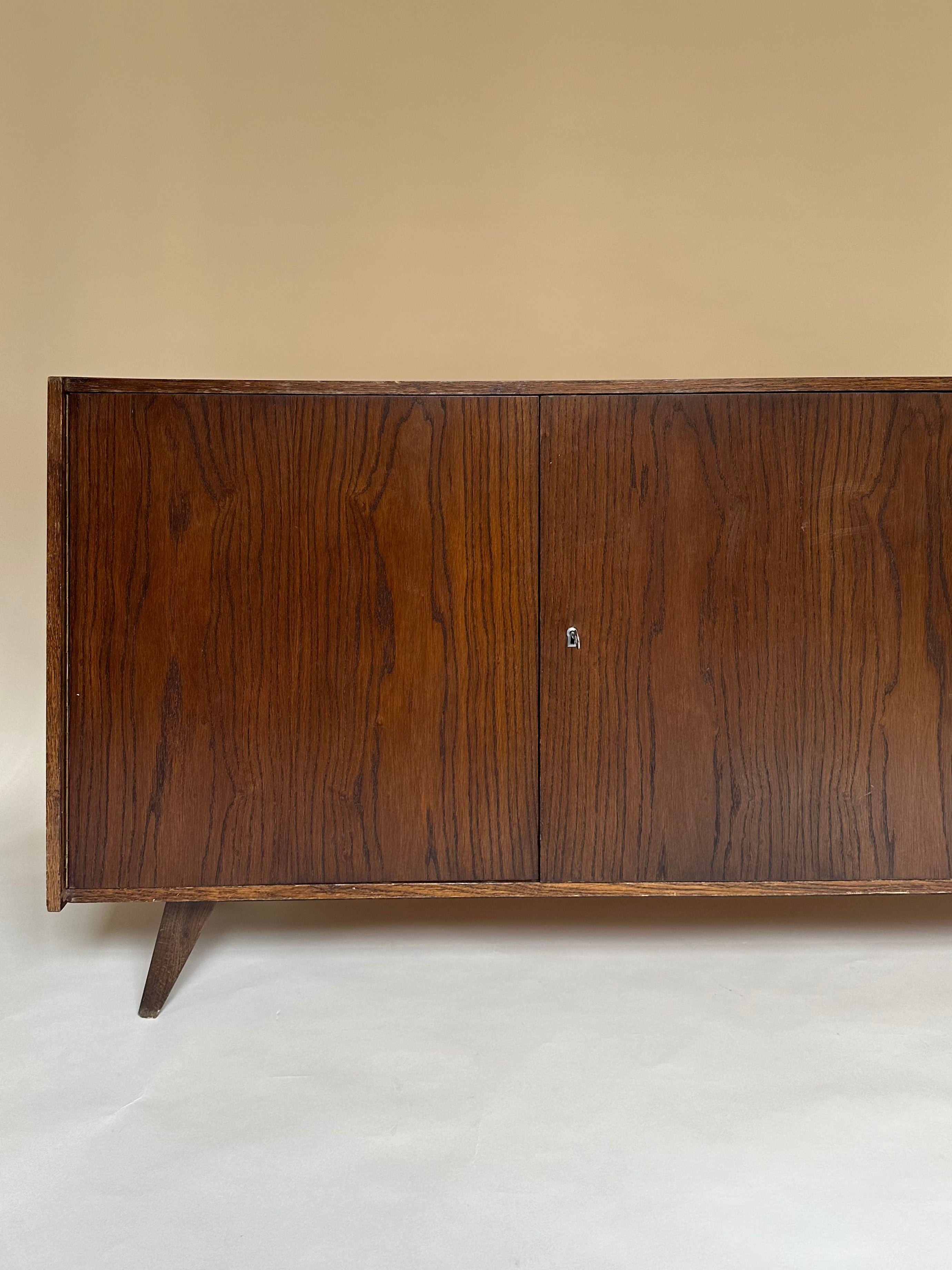 Enfilade U-460 Jiri Jiroutek